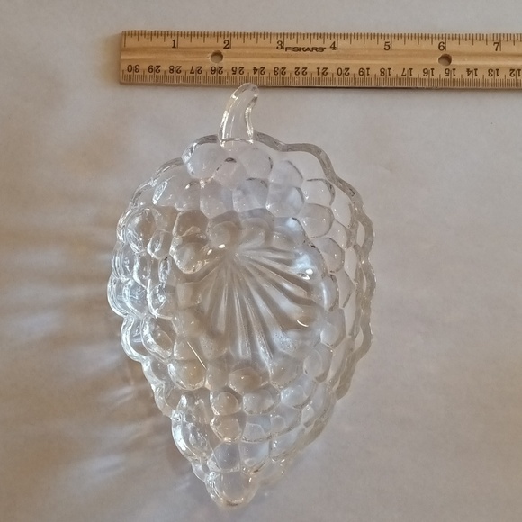 VTG Anchor Hocking glass bunch of grapes shaped dish with stem EUC candy dish - Picture 7 of 7